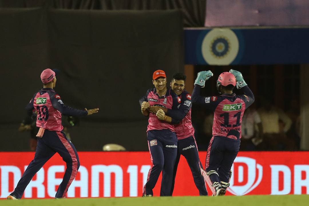 Tag team brilliance: Buttler-Riyan’s superb relay catch