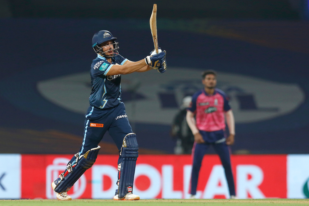 Abhinav Manohar scores a supportive 43(28)