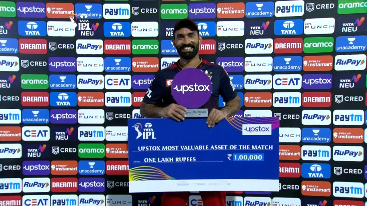 M13: RR vs RCB – Upstox most Valuable Asset of the match – Dinesh Karthik