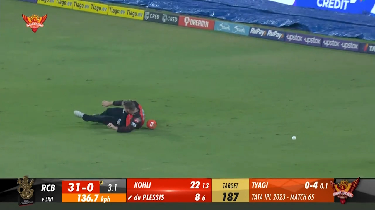 DROPPED: Faf du Plessis gets an early reprieve