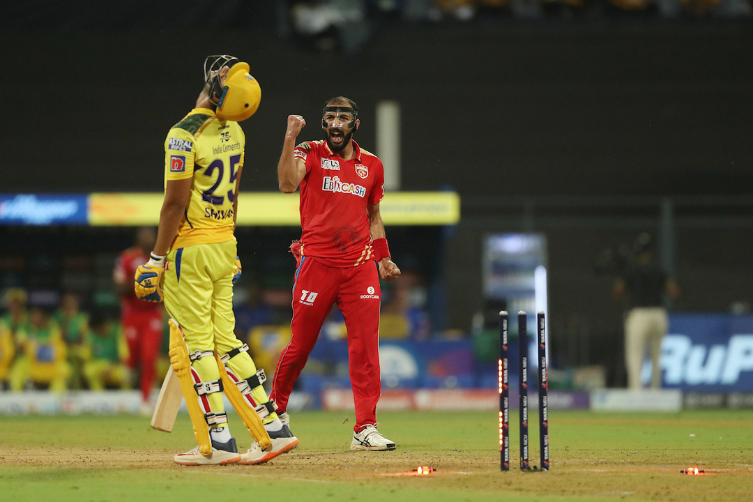 Welcome back! Rishi Dhawan’s first IPL wicket after 5 years