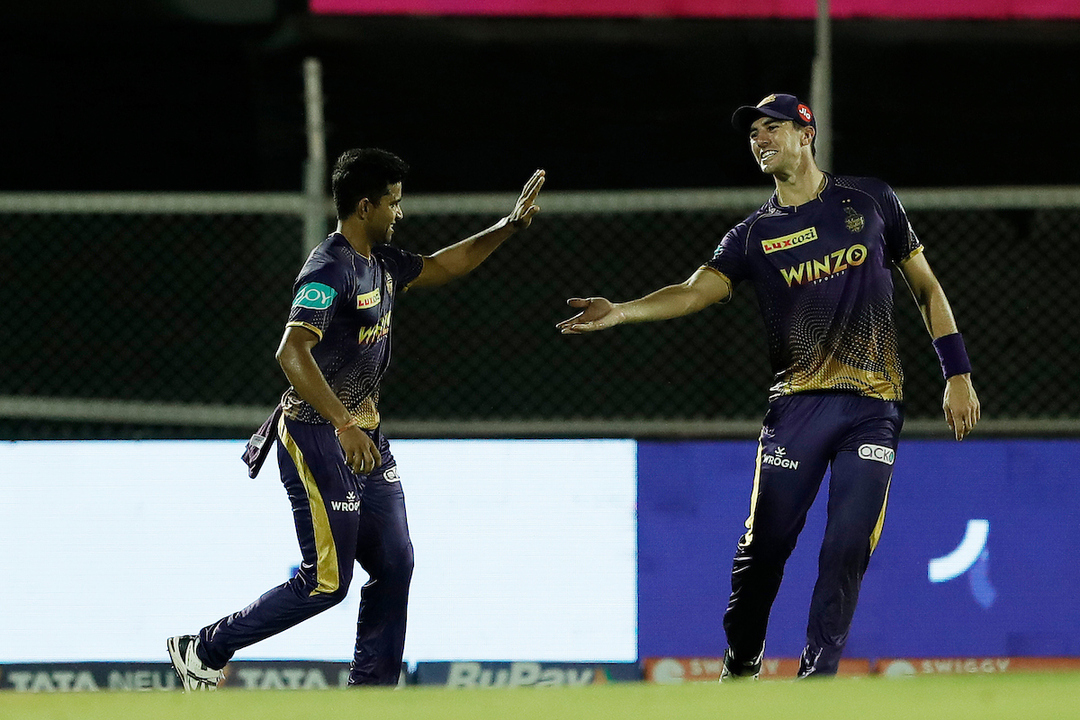 Cummins & Mavi complete fabulous relay catch