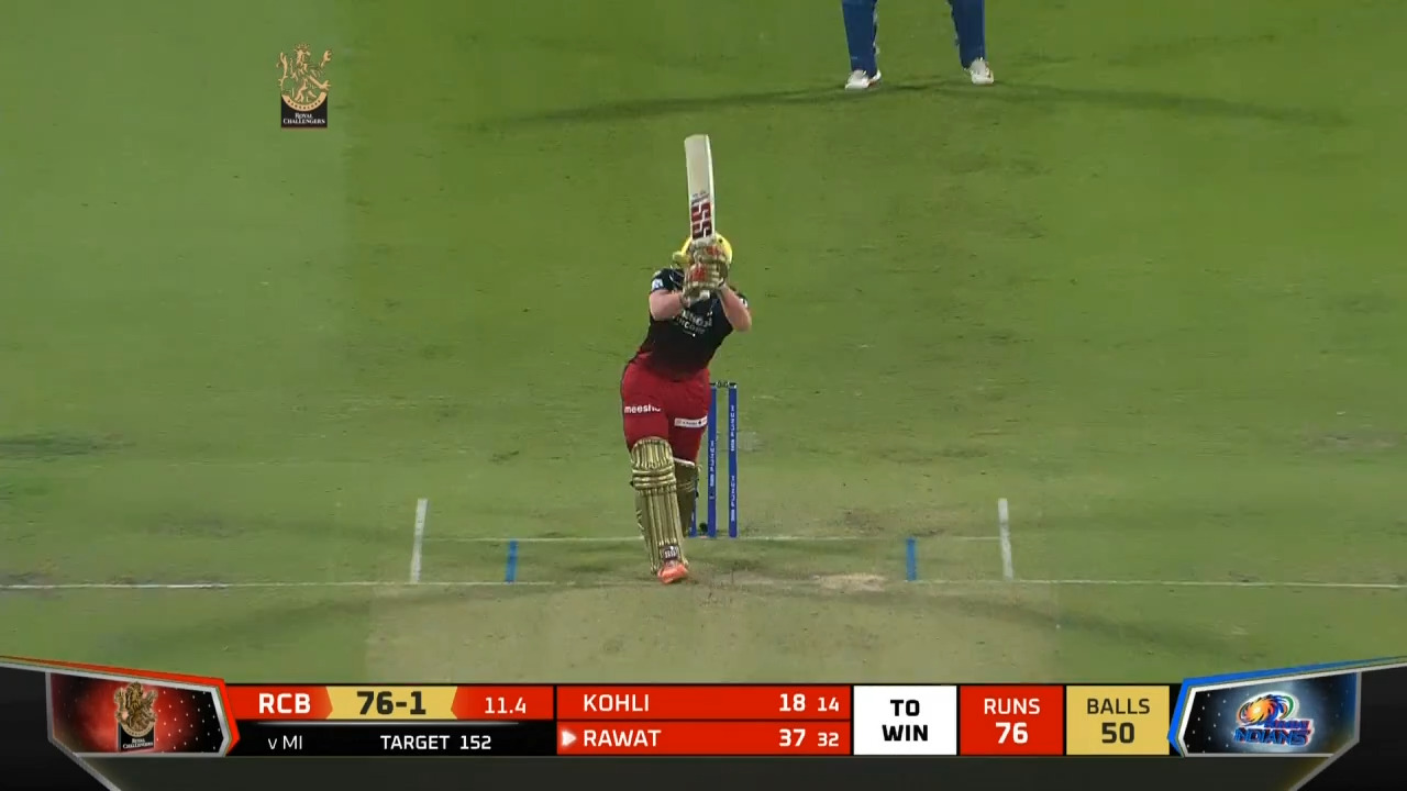 M18: RCB vs MI – Anuj Rawat Six