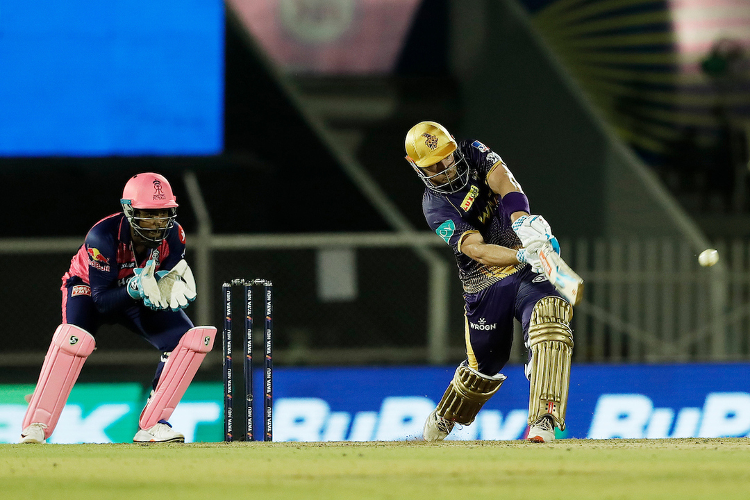 Aaron Finch smacks 3 boundaries vs Chahal