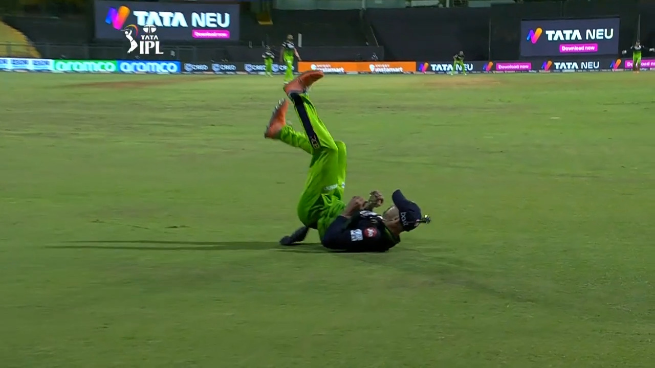 M54: SRH vs RCB – Bhuvneshwar Kumar Wicket background
