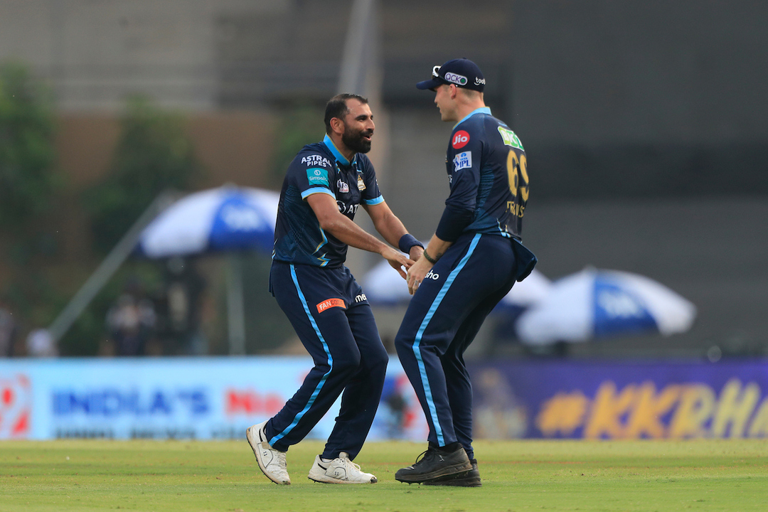Lockie Ferguson's sharp low catch gets Narine OUT