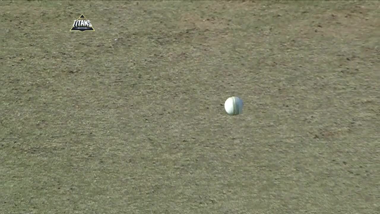 M43: GT vs RCB – Glenn Maxwell Six background