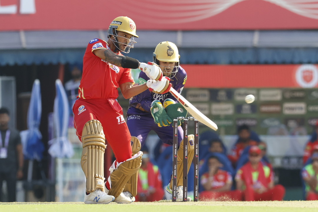 Shikhar Dhawan's calm and composed 40(29)
