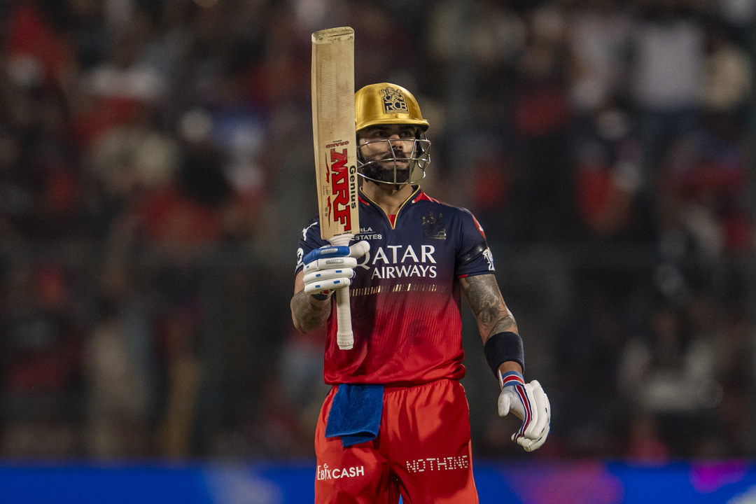Another Day, Another King Masterclass: Kohli lights up Chinnaswamy with 70 (42)