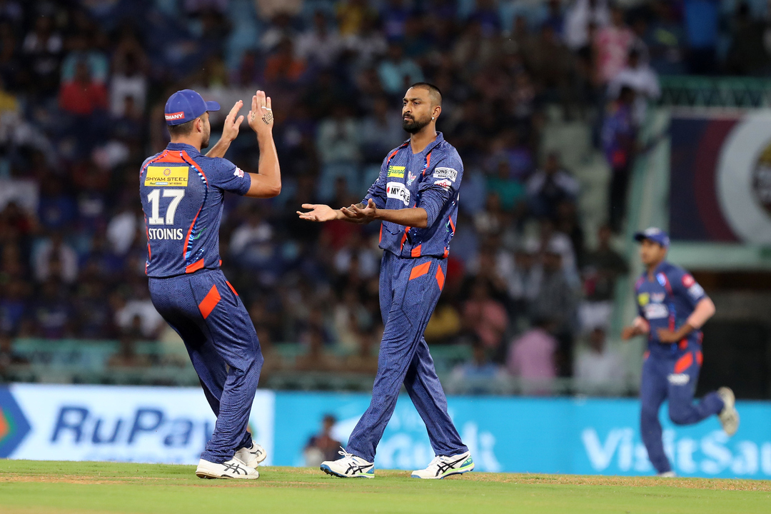 4 & OUT: Krunal's perfect comeback against Mayank