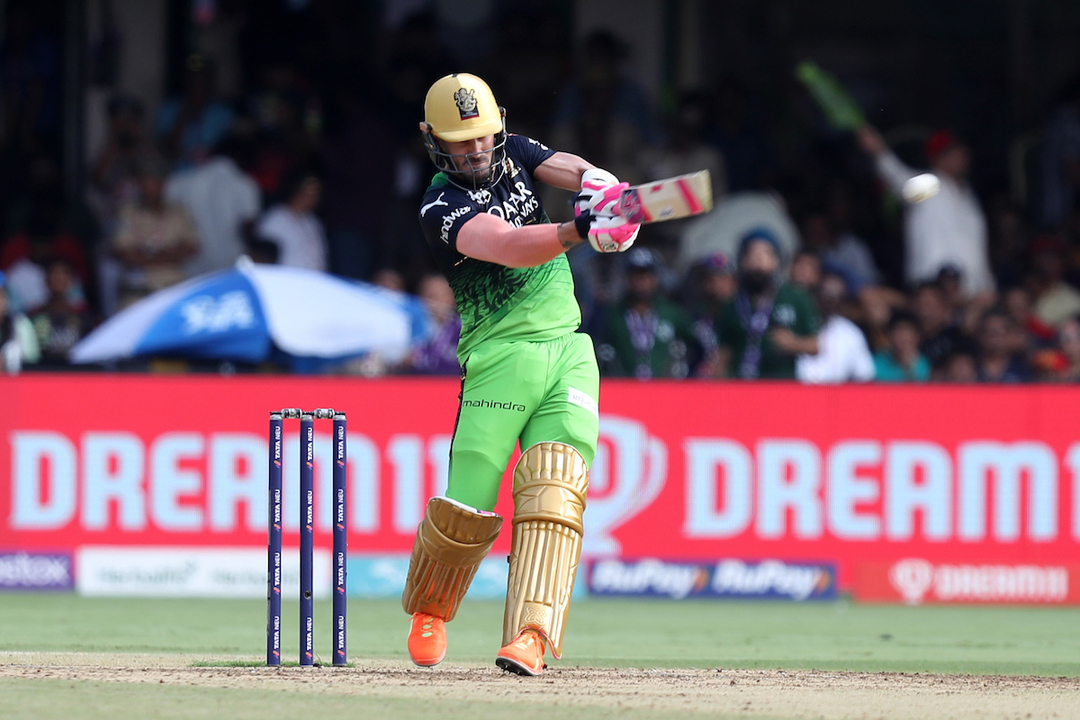 6, 6, 4: Faf du Plessis eases pressure in style