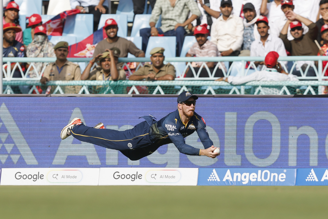 Glenn Phillips flew! Almost landed a stunner