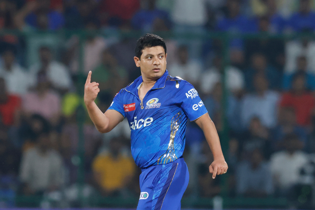 Guile, spin, variations: Chawla bamboozles DC batters background