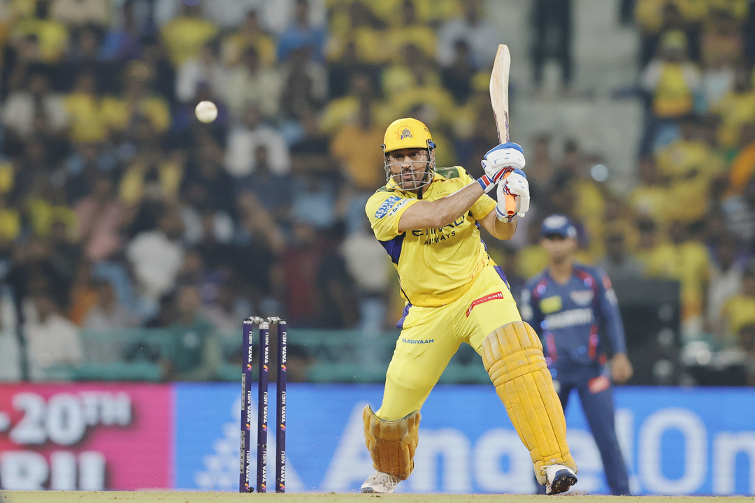 Vintage Finisher: MS Dhoni Turns Back the Clock with Match-Winning 26*(11)