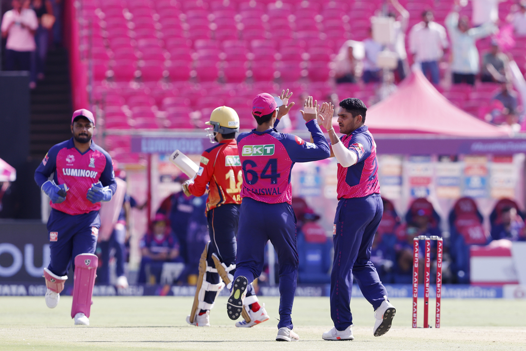 Dropped and caught: Tushar gets in-form Priyansh background