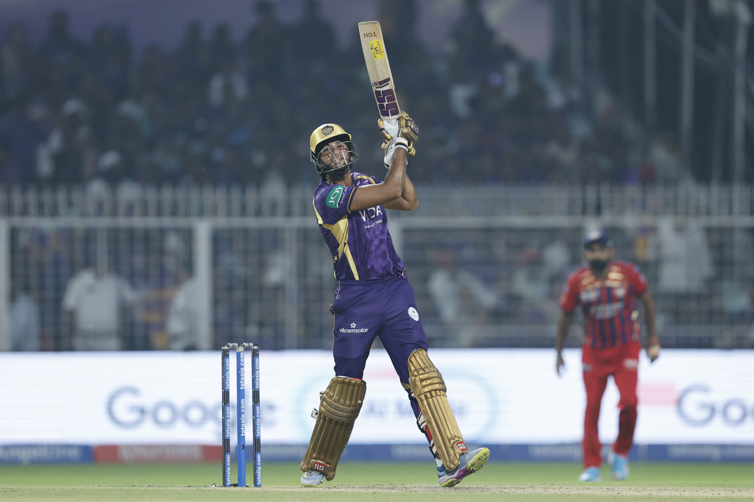 4, 6, 4! Raghuvanshi shows his class vs Avesh background