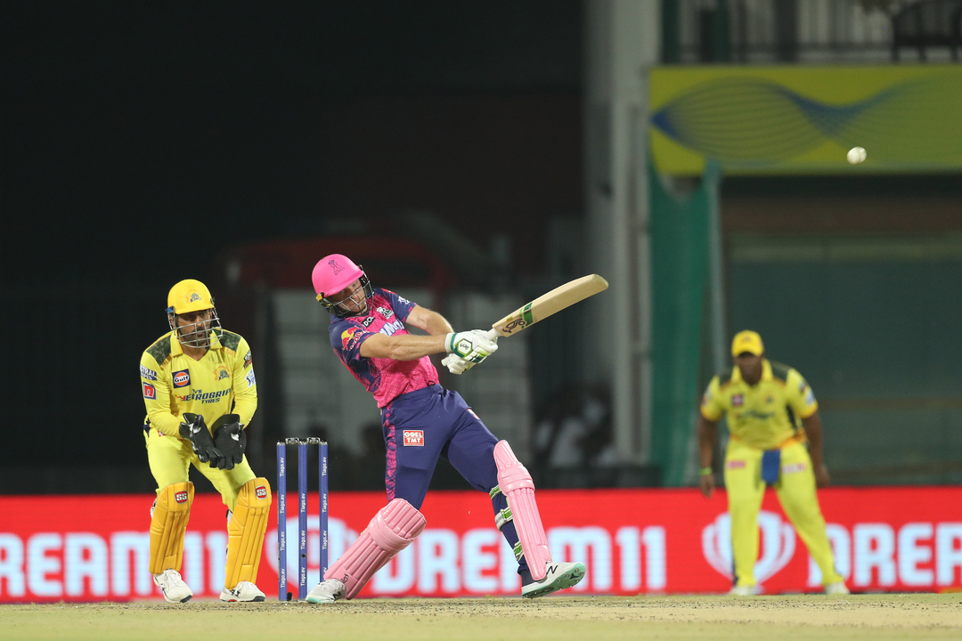 6 & 6: Buttler smashes Moeen Ali for consecutive sixes background