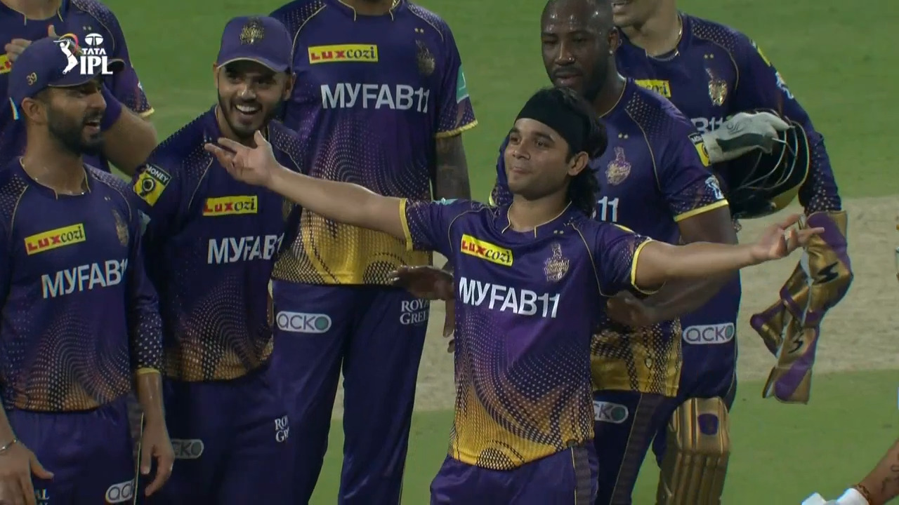 M09: KKR vs RCB – Amazing Moments background