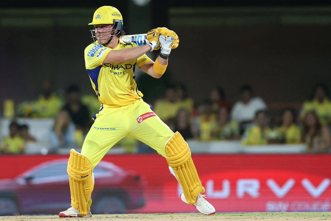3 sixes in an over! Brevis releases the pressure vault