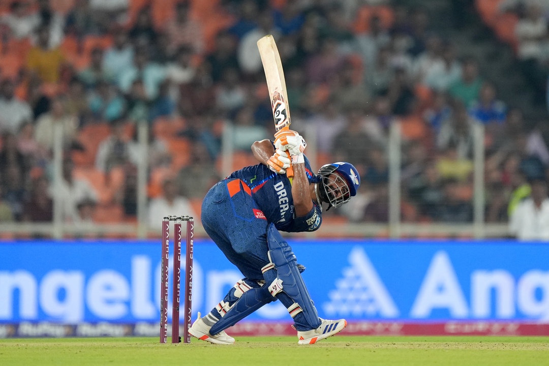 Sizzling sixes ft. Rishabh Pant