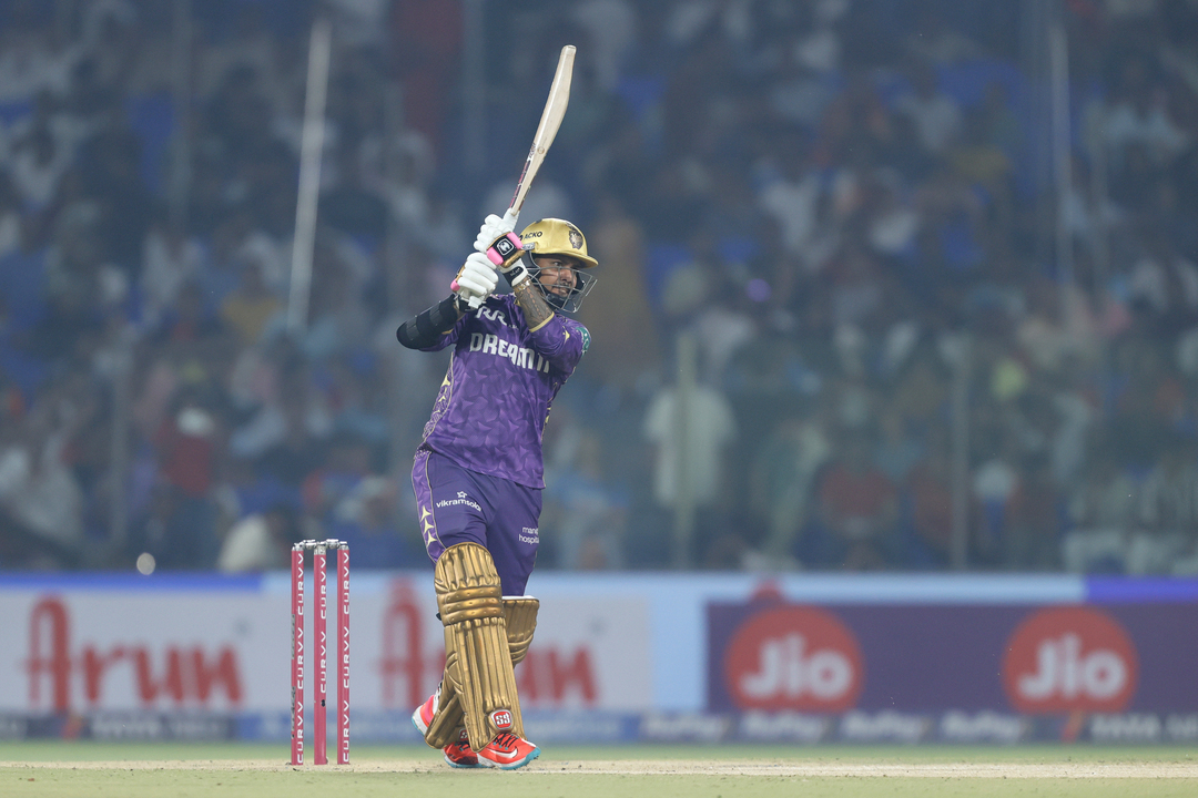 Sunil Narine gives KKR rapid start with 31(16)