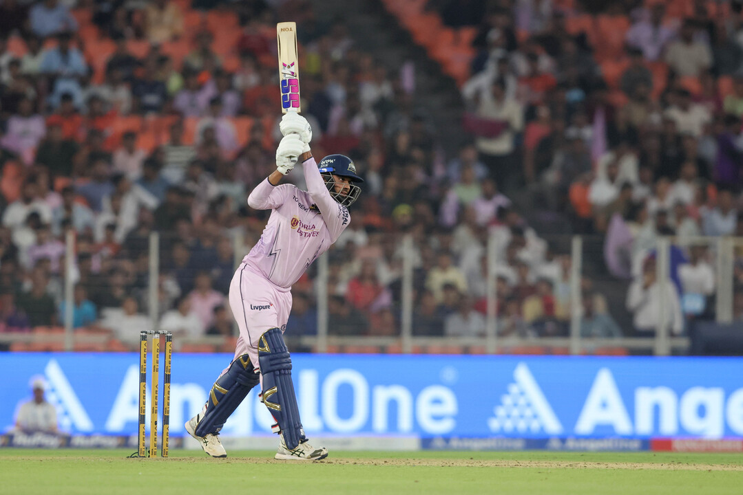 4,4,6: Washington Sundar derails Eshan Malinga