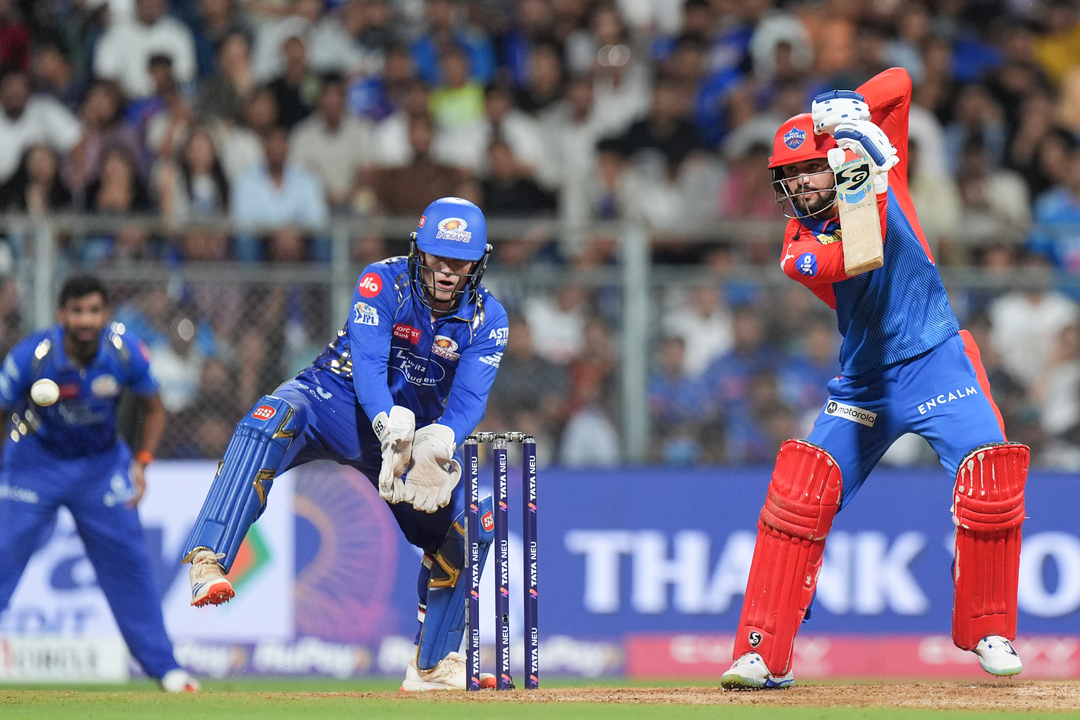 Sameer Rizvi' fighting innings of 39(35)