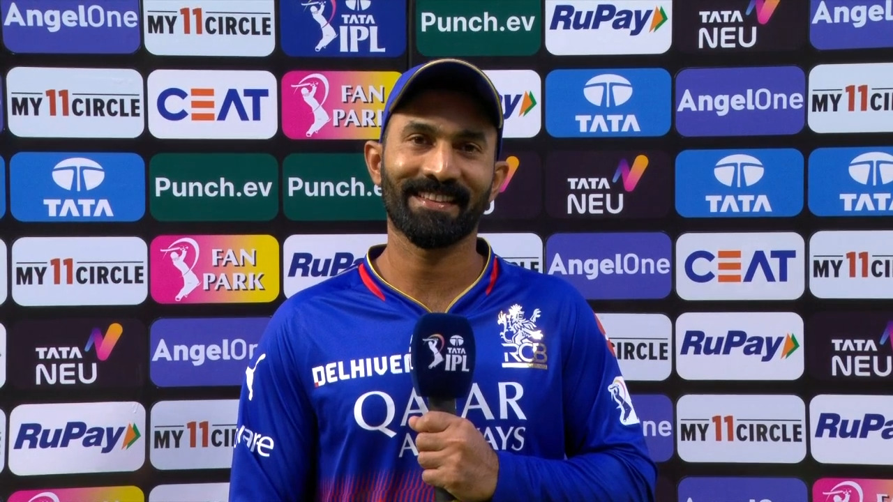 M15: RCB vs LSG – Dinesh Karthik Interview background