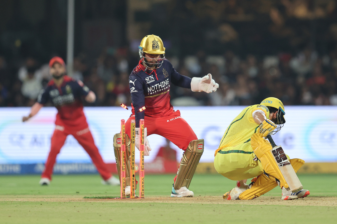 What presence of mind! Prashant's stunning save background