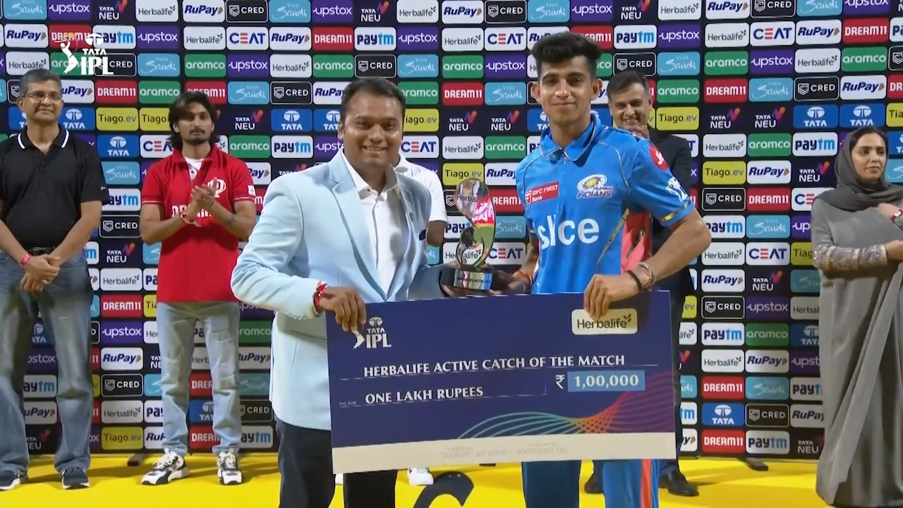 M22: MI vs KKR – Herbalife Active Catch of the Match – Hrithik Shokeen