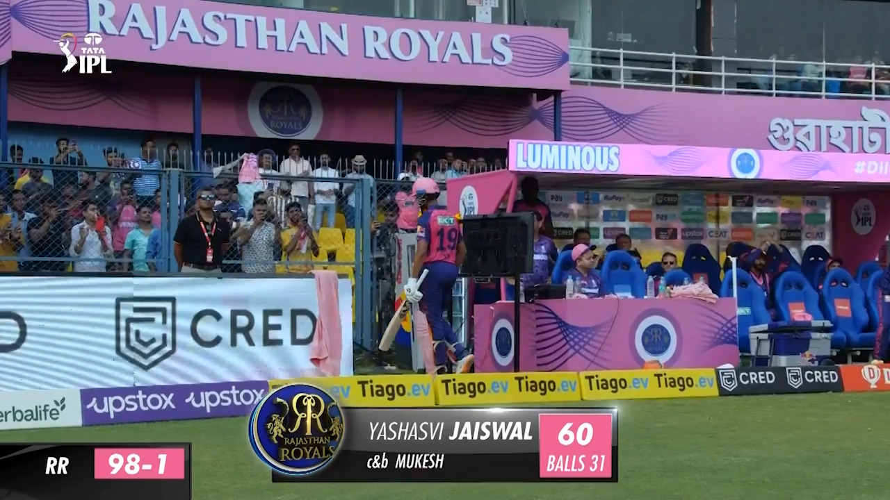 M11: RR vs DC – Yashasvi Jaiswal Wicket
