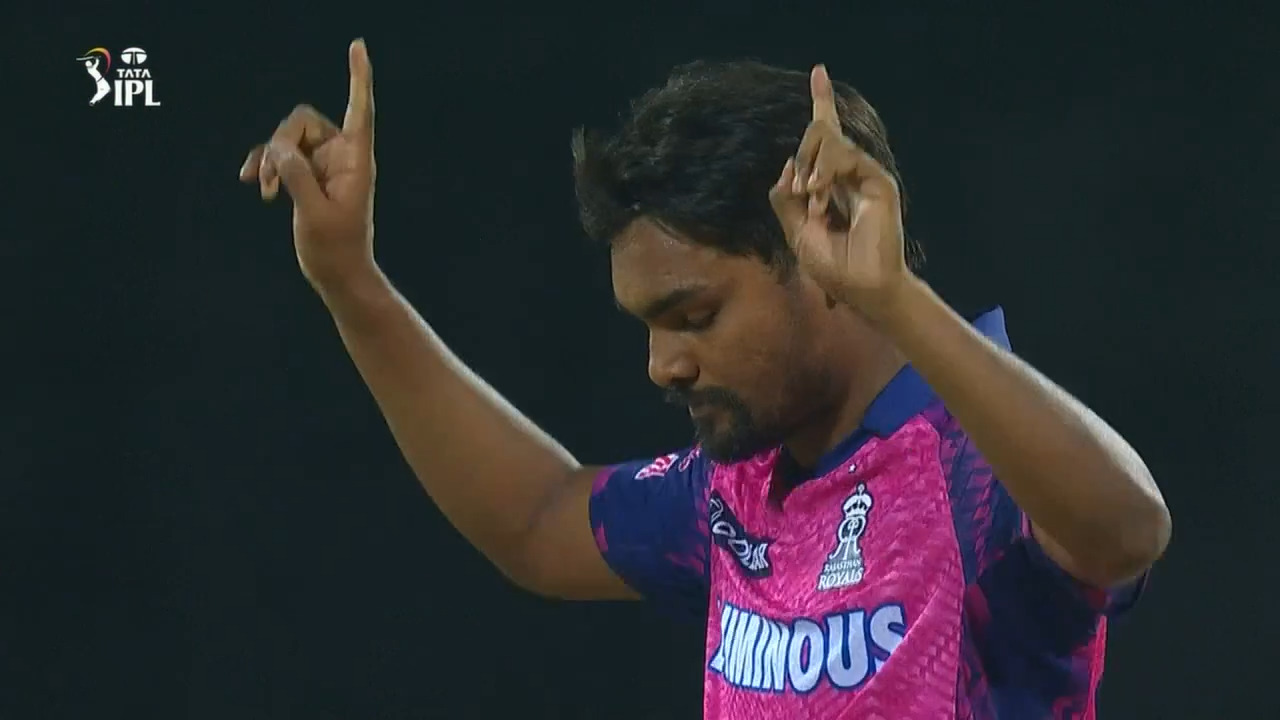 M17: CSK vs RR – Amazing Moments