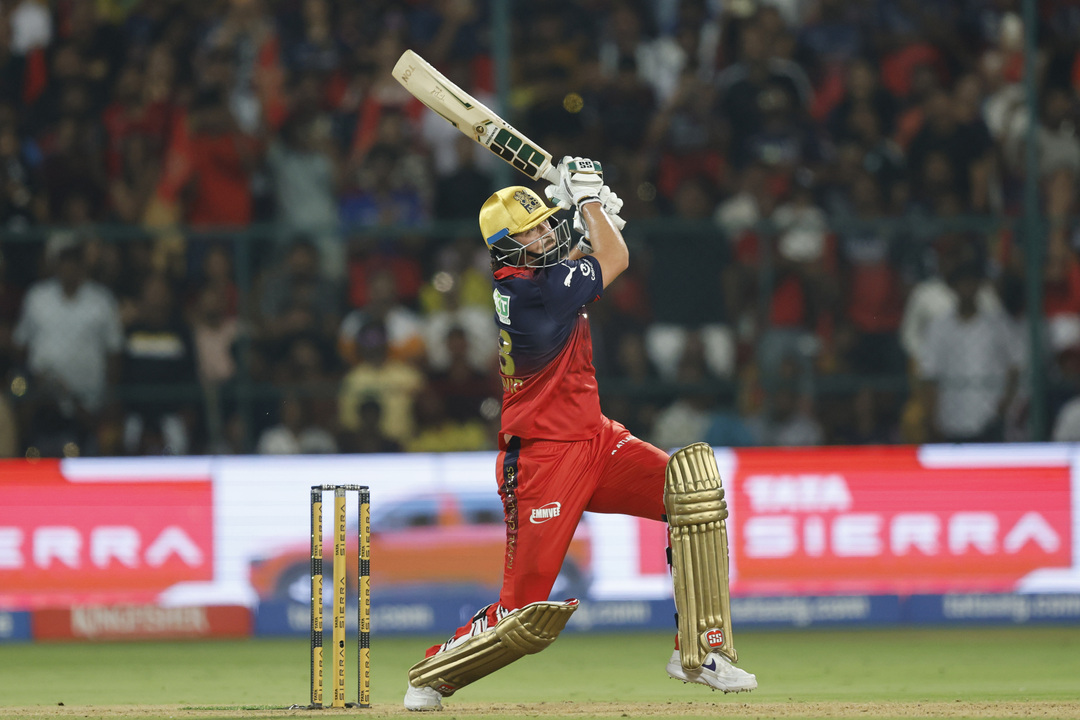 30-run over! Tim David goes into monster mode
