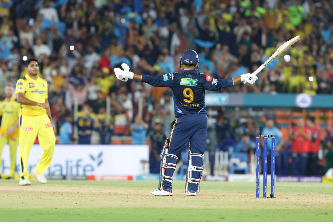 6 & 4: Terrific Tewatia nails the final-over chase once again background