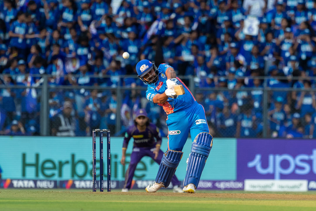 17-run over: Kishan, Rohit take the attack to Umesh