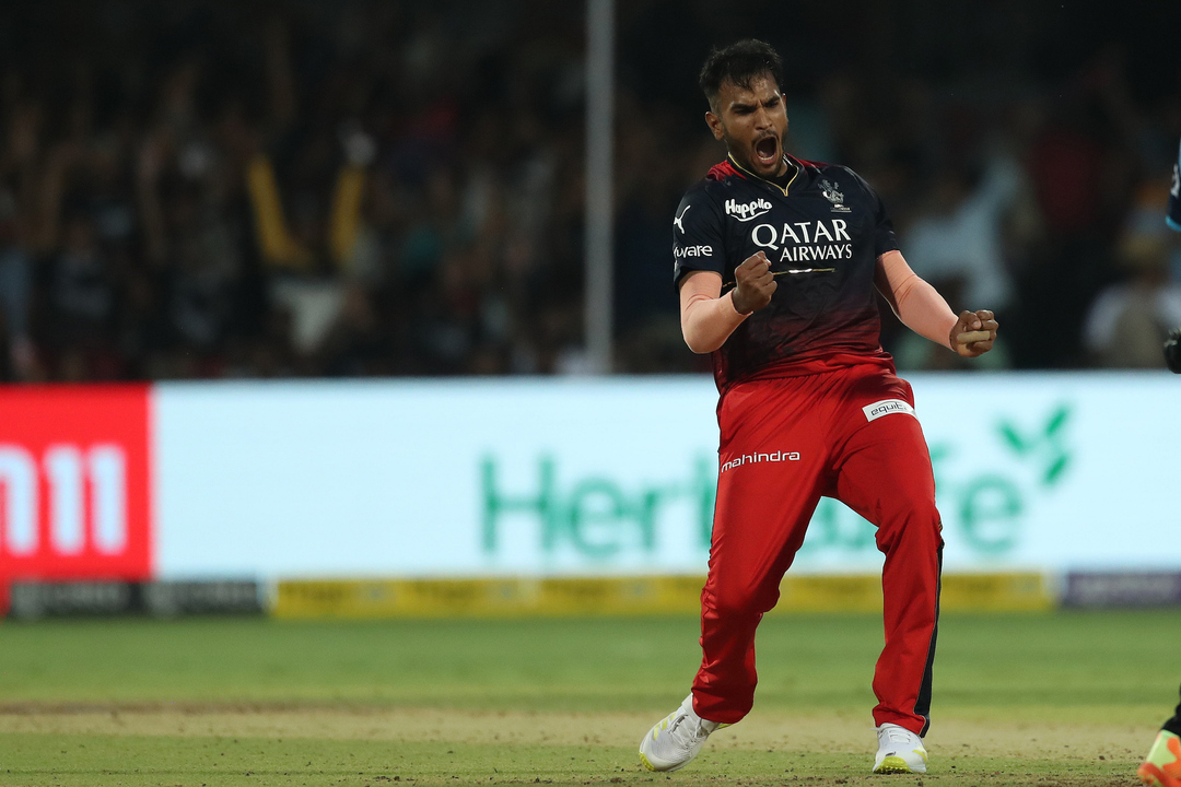 Vijaykumar Vyshak impresses on debut with brilliant spell of 3/20