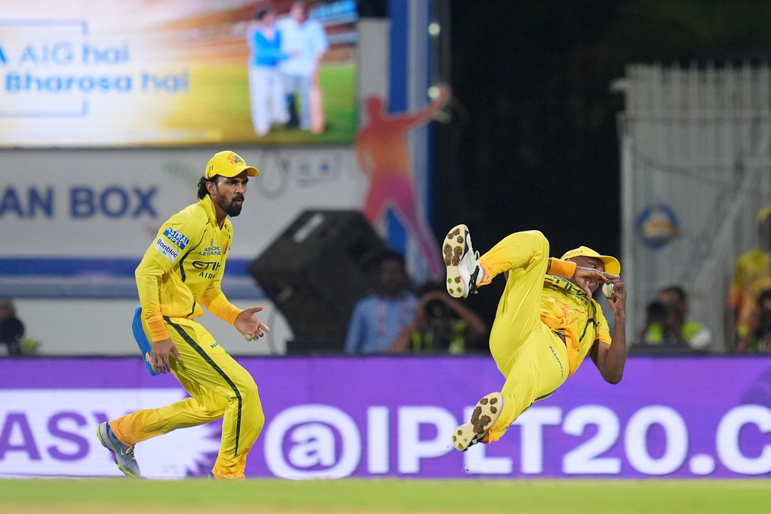 Eyes On The Prize: Akeal Hosein Plucks Difficult High Catch Under Pressure