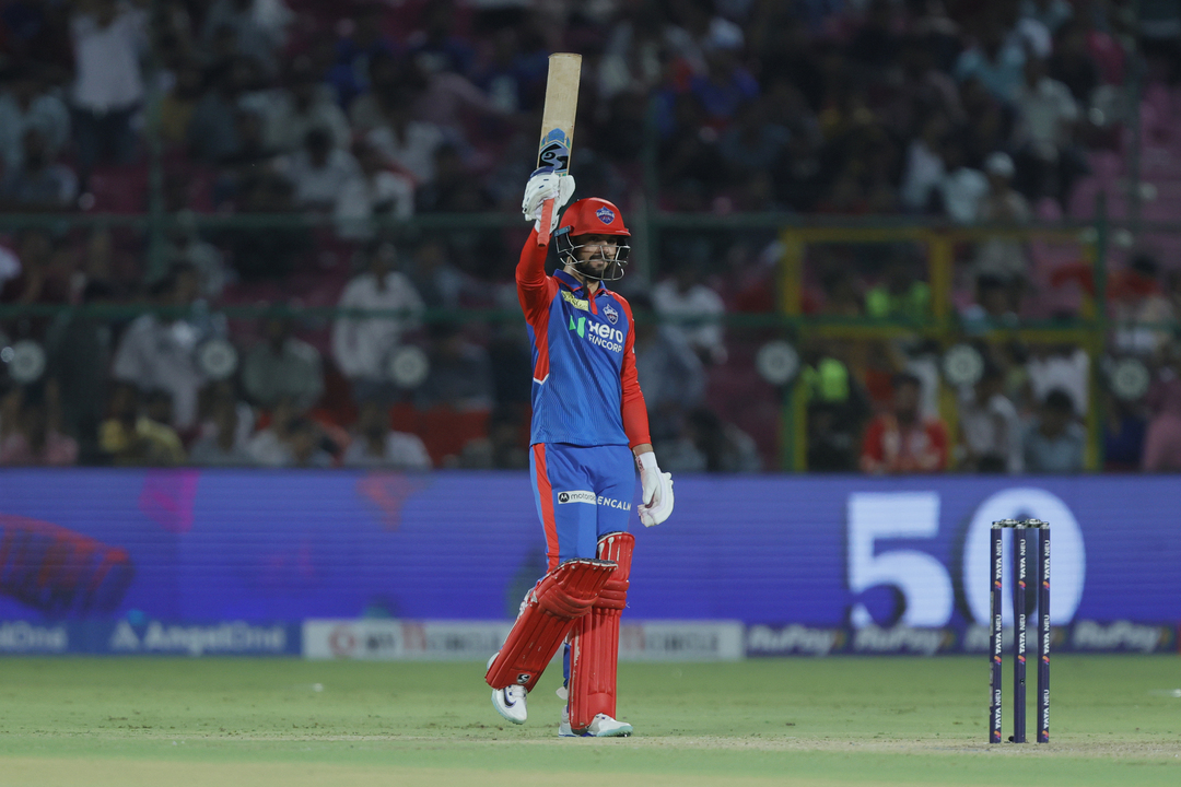 Super Sameer Rizvi powers DC home with maiden IPL fifty background