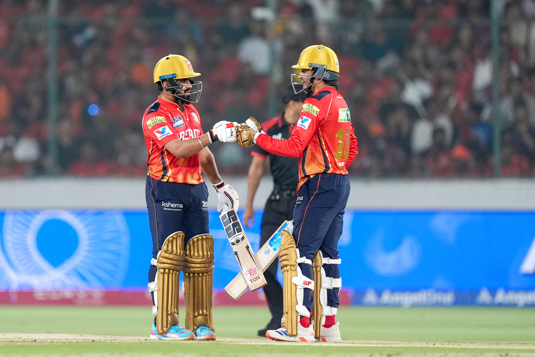 Blink and you miss: Smashing start, ft. Priyansh and Prabhsimran