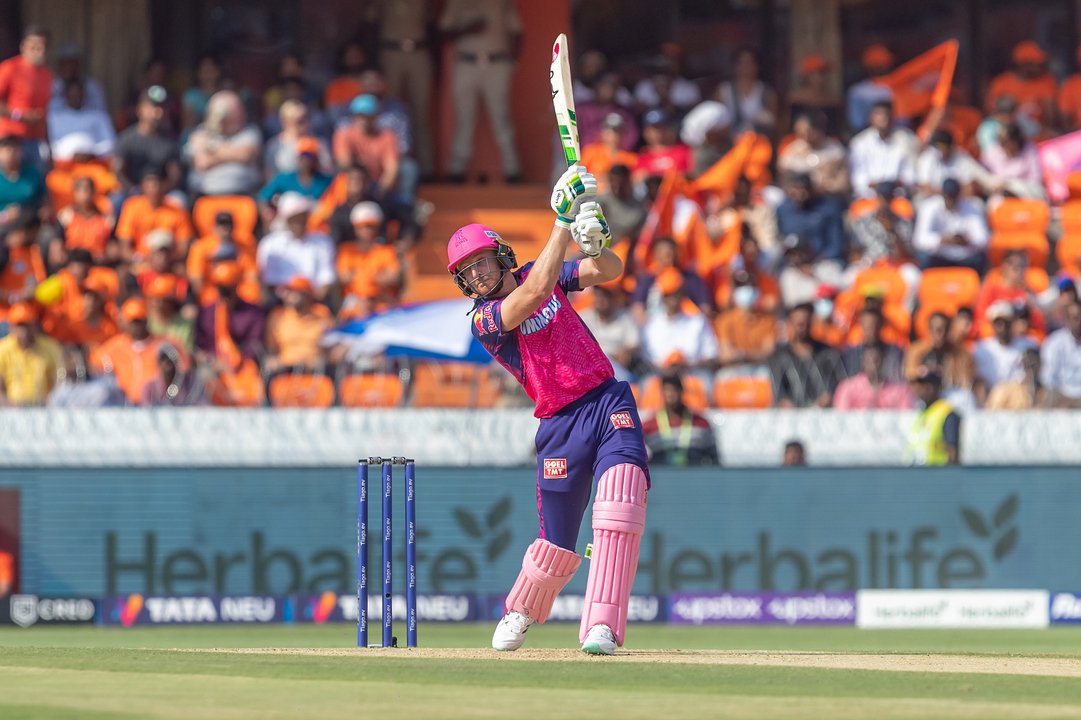 4 x 4: Buttler takes the attack to Natarajan