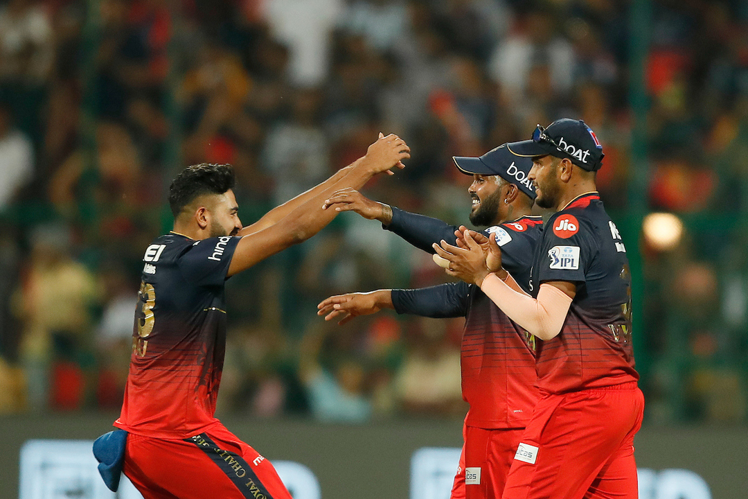 4, 6, 4, OUT: Hasaranga has the last laugh against Manish Pandey