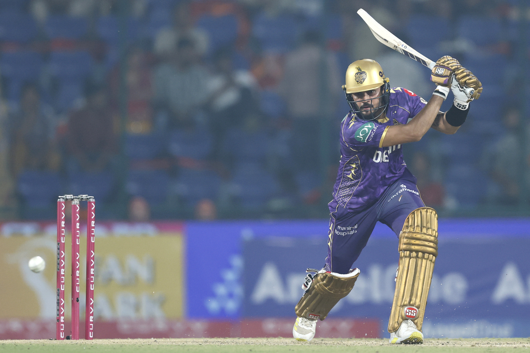 Manish Pandey leads KKR's fightback with 37(23)