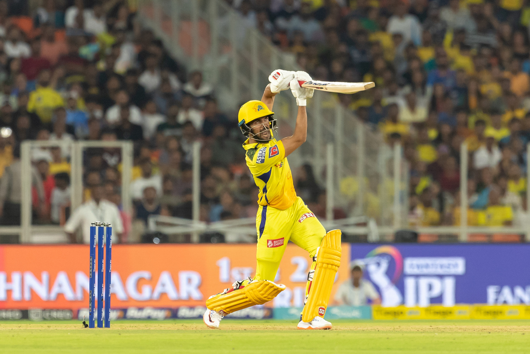 6 & 6: Ruturaj Gaikwad unfurls a couple of beautiful lofted sixes