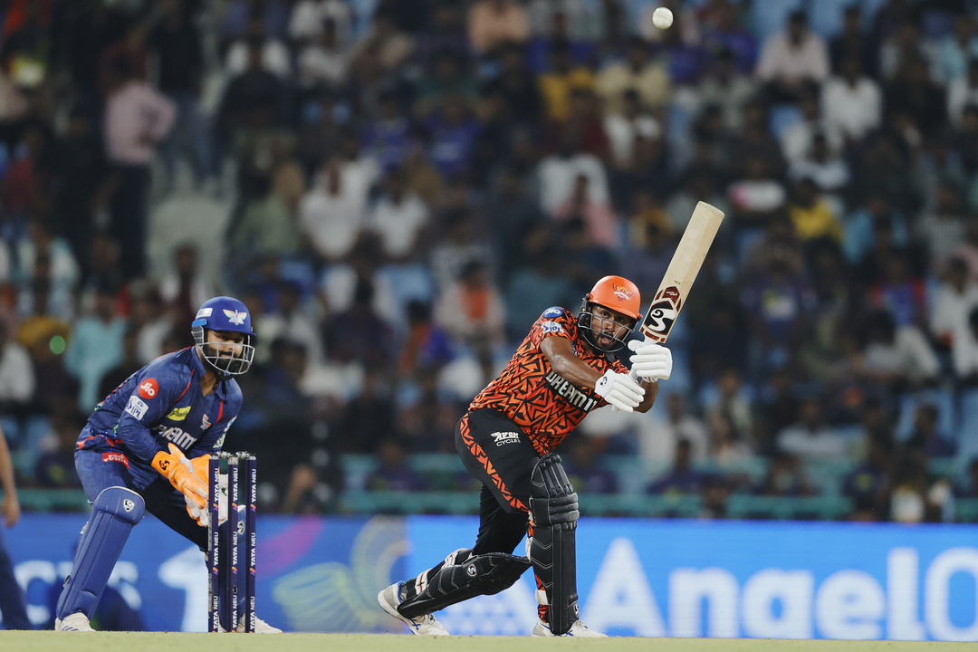 4,4,4: Nonchalant fours ft. Kamindu Mendis