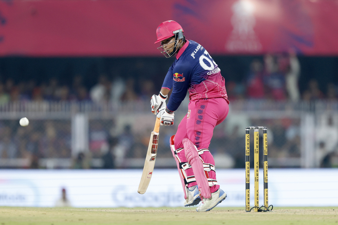 Incredible! Sooryavanshi goes 4, 4, 4, 6 vs Hazlewood