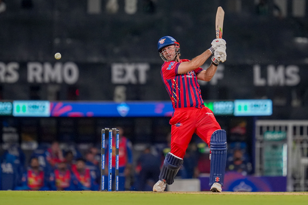 Mitchell Marsh's power-packed 35(28) up top