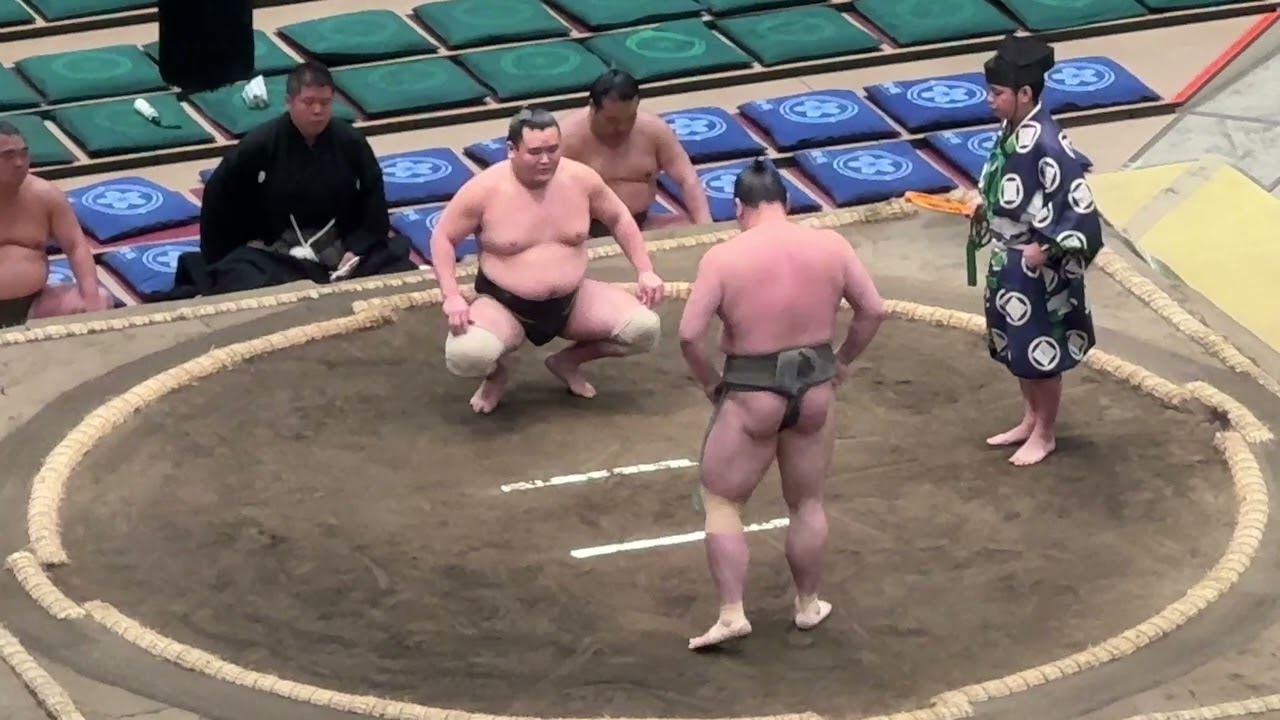 速報❗️二子山部屋 小滝山 vs東輝龍【大相撲令和8年5月場所】7日目futagoyama KOTAKIYAMA 【SUMO MAY DAY7】2026/05/16 background