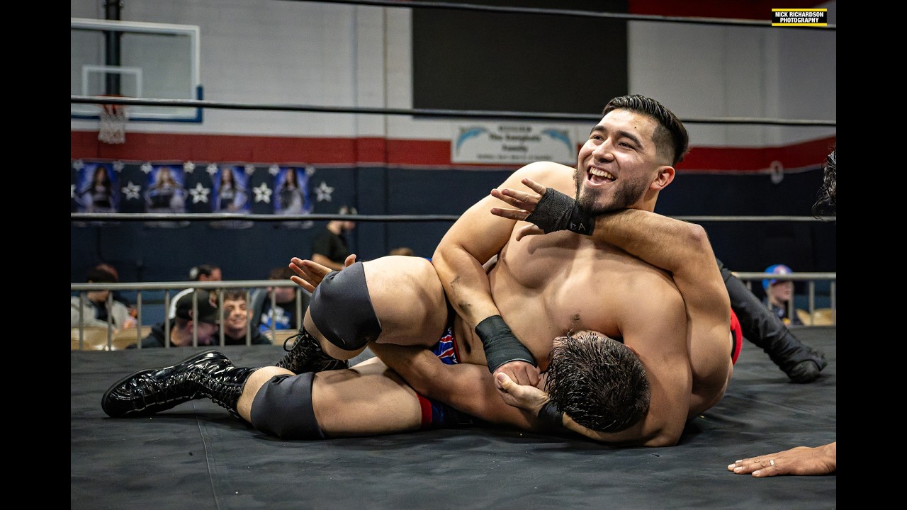 BasketBrawl - "The Real World champion" Roger Mendez v Dylan Napalm background