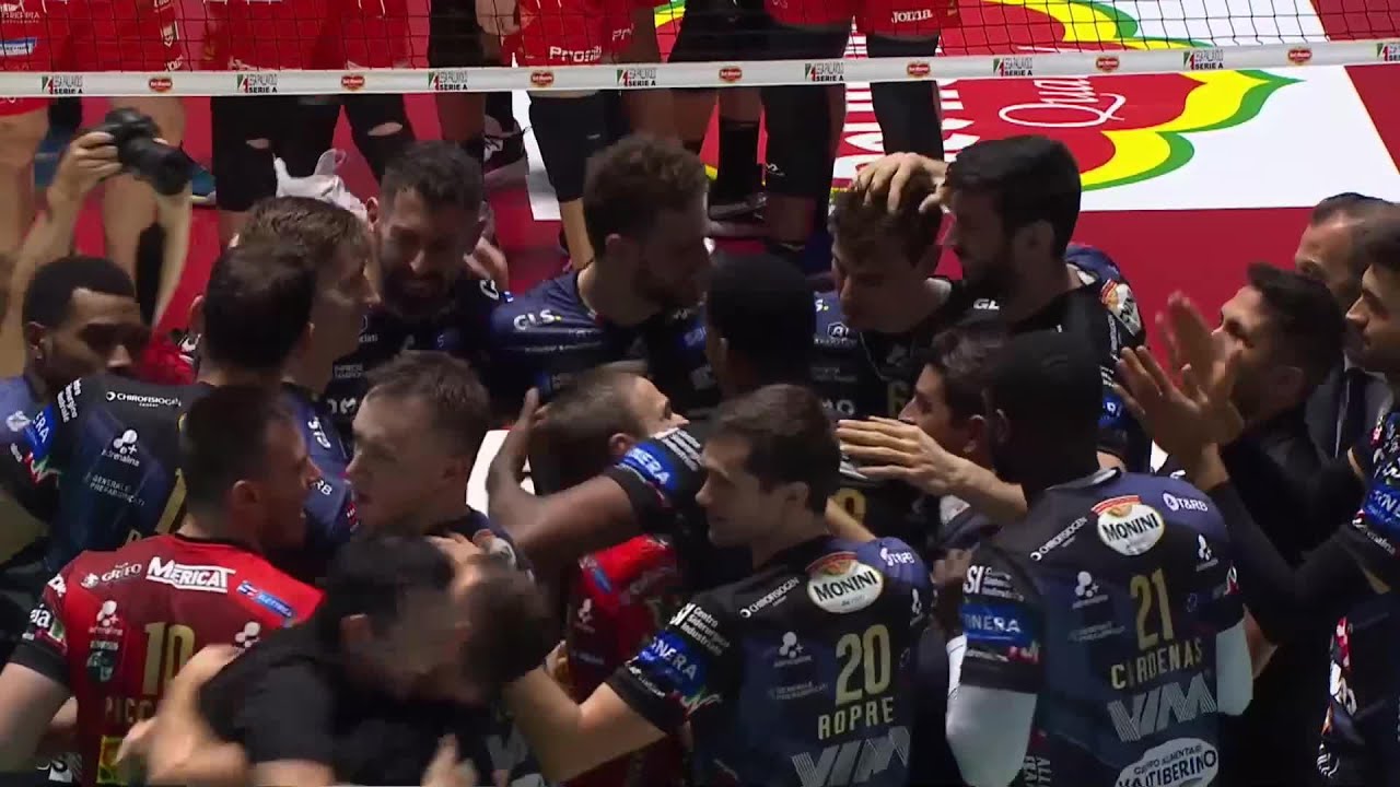 Cucine Lube Civitanova vs. Sir Safety Susa Perugia - FIVB - SuperLega Cup - Match Highlights backdrop
