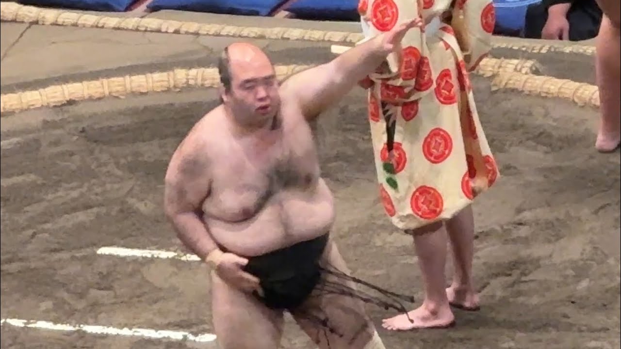 速報❗️森麗 vs 本多【大相撲令和8年5月場所】中日8日目 MORIURARA vs HONDA【SUMO MAY DAY8】2026/05/17 background